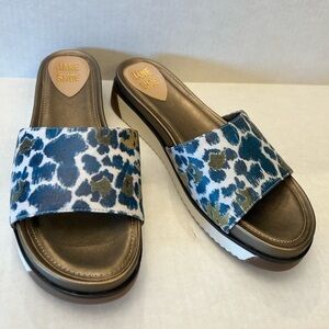 Jane And The Shoe Hannah platform slide sandals NWOB Sz-9.5.  E